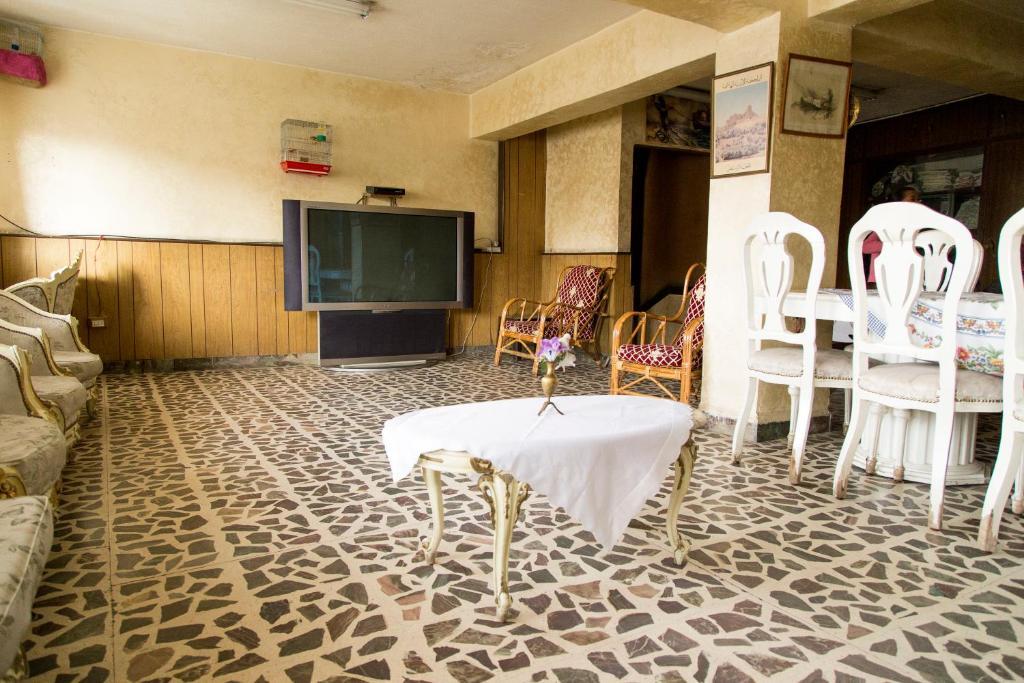 Sun Rise Hotel & Hostel & Tours Amman Exterior photo
