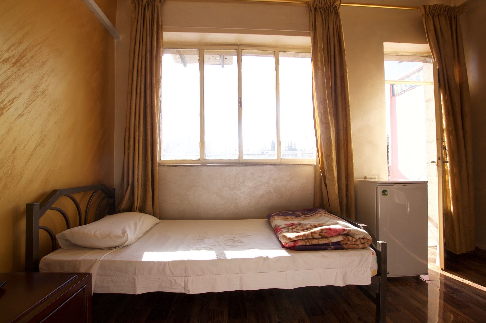 Sun Rise Hotel & Hostel & Tours Amman Exterior photo