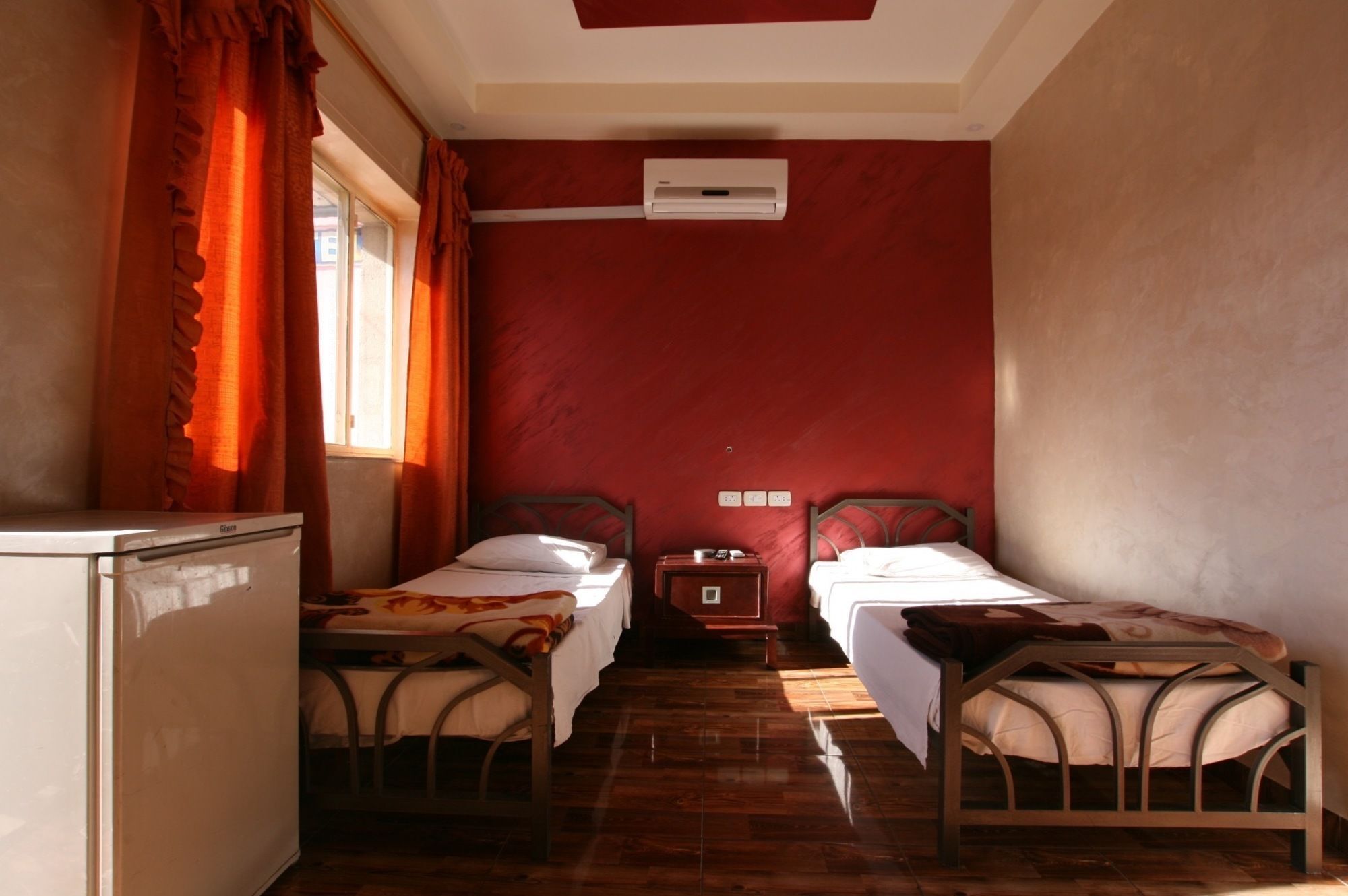 Sun Rise Hotel & Hostel & Tours Amman Exterior photo